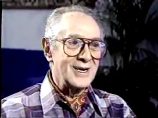 José Manuel Rosano, ya mayor, en el homenaje póstumo a Mario Moreno "Cantinflas" (1993)