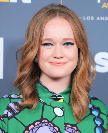Liv Hewson | Doblaje Wiki | Fandom