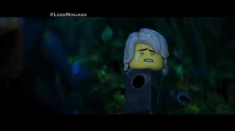 LEGO® NINJAGO® - Lloyd 15" - Oficial Warner Bros