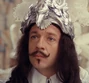Rey Luis XIII (Jean-Pierre Cassel) en Los tres mosqueteros.