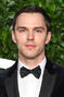 Voz recurrente al actor Nicholas Hoult.