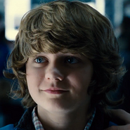 Gray Mitchell (Ty Simpkins) en Jurassic World: Mundo jurásico.