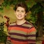 Mason-full.jpg (90 kB) Mason GreyBack en Los hechiceros de Waverly Place.