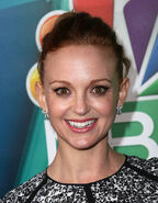 Es la voz recurrente de Jayma Mays.