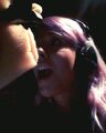 Leisha Medina doblando a Steven en el episodio 80: Taladro Gema.