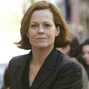 Jean Carrack (Sigourney Weaver) en The Cold Light of Day.