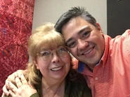 Dia2Foto17DBZLRFRocioGarcel.jpg (105 kB) Foto Nº 17. Con Rocío Garcel, voz de Bulma.