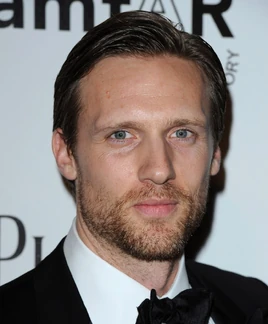 Teddy Sears