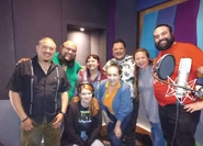 Doris Vargas, Teresa Ibarrola, Carlos Hernández, Samanta Figueroa, Marysol Lobo, Hiram Cárdenas, Jaime Collepardo y Gustavo Melgarejo durante las grabaciones de las voces adicionales.