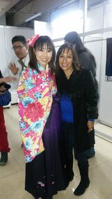 Isabel Martiñón con Ai Maeda voz en japonés de Mimi Tachikawa