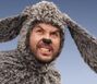 Wilfred en la serie del mismo nombre.