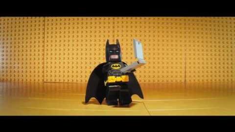 LEGO BATMAN- LA PELÍCULA - Dieta para ser más fuertes - Oficial Warner Bros