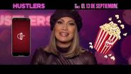 Jennifer Lopez invitando a utilizar la aplicación TheaterEars para ver la película doblada en español.