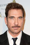 Dylan McDermott, es otro actor que ha doblado recurrentemente.