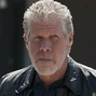 Clay Morrow (Ron Perlman) en Los indomables.