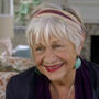 Babe (Estelle Parsons) en Grace and Frankie (temp. 2).