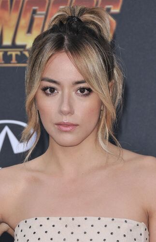 Chloe-bennet-2018