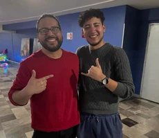 Emmanuel Alejandro y  en la premiere de 