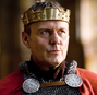 Rey Uther Pendragon en el doblaje de HBO de Las aventuras de Merlín.