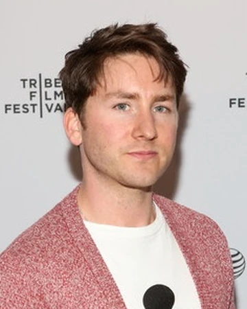 Jesse Moss Doblaje Wiki Fandom He is known for his work on убойные каникулы (2010), незваные (2009). jesse moss doblaje wiki fandom