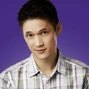 Mike Chang en Glee: Buscando la fama.