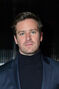 Es la voz recurrente de Armie Hammer.