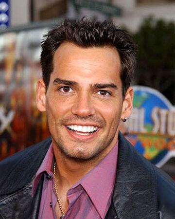 Cristian De La Fuente Doblaje Wiki Fandom