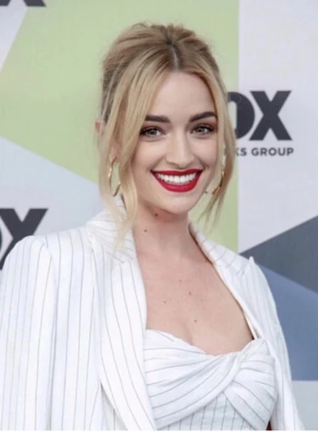 Brianne Howey | Doblaje Wiki | Fandom
