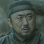 Chum-Bo (Ma Dong-Seok) en Kundo: Age of the Rampant (Doblaje Venezolano).