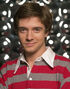 Eric Forman en El show de los 70 (temps. 1-4) y That '90s Show.