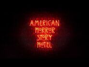 American Horror Story- Hotel - Opening con placas en español