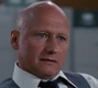 Howard Simpson (James Tolkan) en El río.
