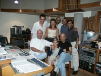 NEMODOBLAJE.jpg (105 kB) Equipo de doblaje de Buscando a Nemo, con Herman López, Raúl Aldana, Memo Aponte Jr., Ricardo Tejedo y Eduardo Tejedo.