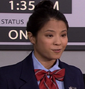 Recepcionista en aeropuerto de Los Ángeles en Drake & Josh van a Hollywood.