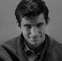 Norman Bates en Psicosis.