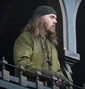 Fraile Tuck (Tim Minchin) en Robin Hood (2018)