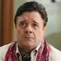 Pepper Saltzman (Nathan Lane) en Familia moderna.