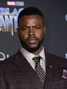 Voz recurrente de Winston Duke.