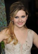 También es la voz recurrente de Abigail Breslin.