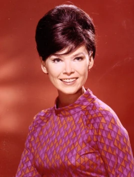 Yvonne-craig-1az1-2h