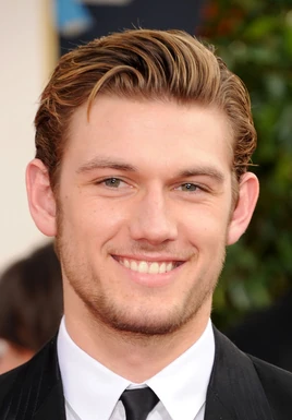 68th+Annual+Golden+Globe+Awards+Arrivals+IwW3Q2uUhxrl