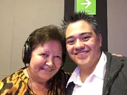 Dia4Foto23DBZLRFCristinaCamargo.jpg (99 kB) Foto Nº 23. Con Cristina Camargo, voz de Androide Número 18.