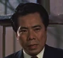 Detective Sakata (Yoshibumi Tajima) en El hombre H.