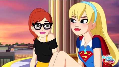 Supergirl y Barbara Gordon DC Super Hero Girls Super Hero High