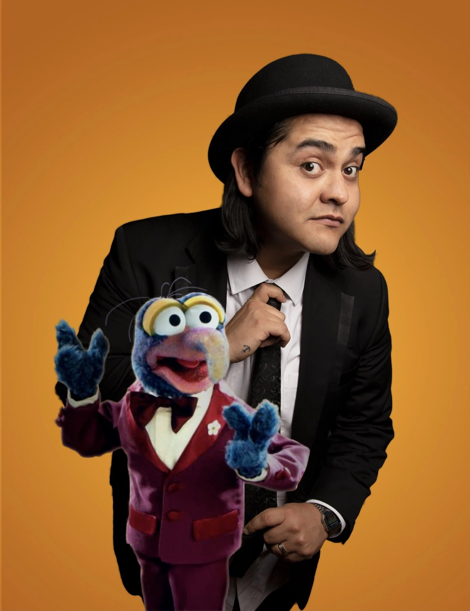 2023 - film, image size:923x1200