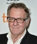 Fue la voz recurrente de Tom Wilkinson.
