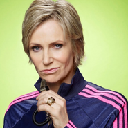 Sue Sylvester de Glee: buscando la fama (Temps. 2 - 6).