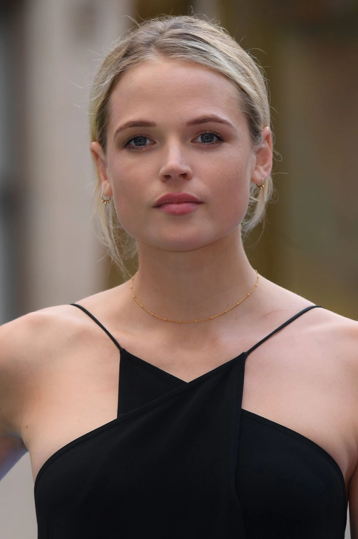 Gabriella Wilde | Doblaje Wiki | Fandom, image size:1200x1804