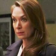 Rita Calhoun (Elizabeth Marvel) en La ley y el orden: Unidad de víctimas especiales (temp. 15-).