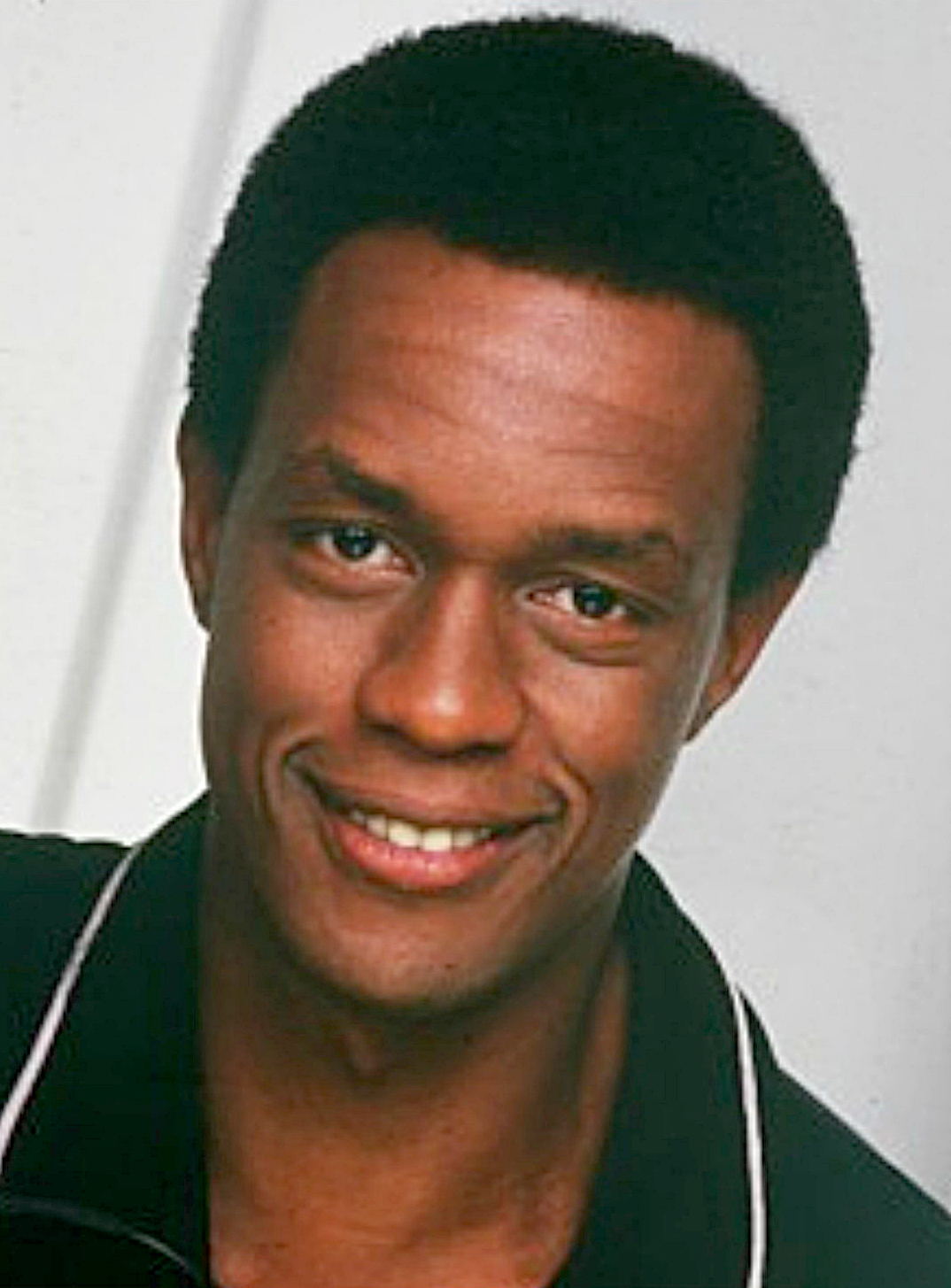 Актер кевин питер холл. Хищник 1987 кевин питер холл. Кевина холла. Кевин питер холл хищник. Кевина холла.